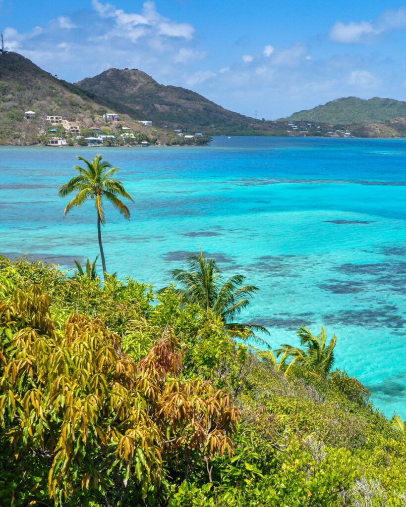 White sandy beaches and a seven-colour ocean on San Andres Islands