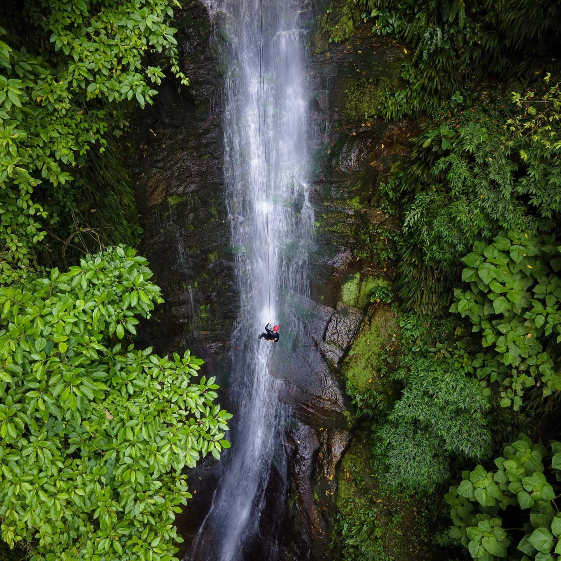 rappeling waterfalls Colombia Melgar