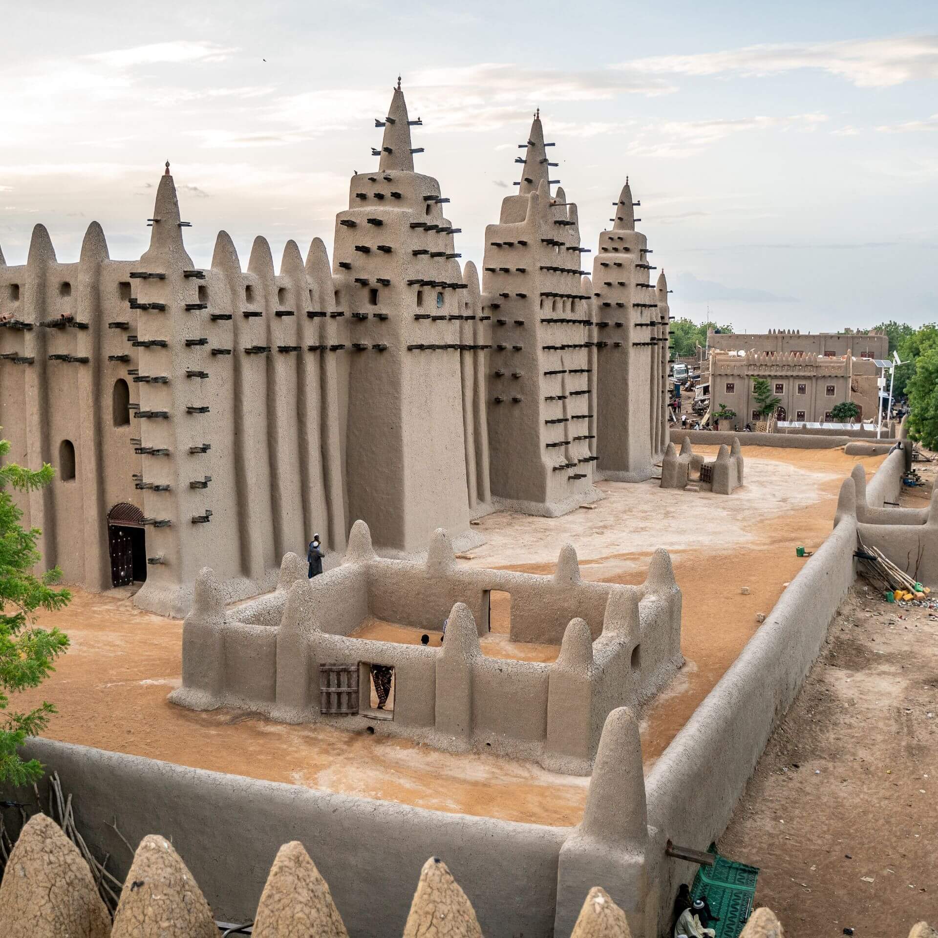 Djenne mosque from restaurant viewpoint