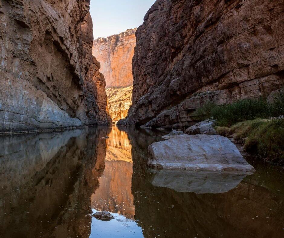 Road Trip-Big-Bend-Texas-Santa Elena Canyon between Mexico and USA