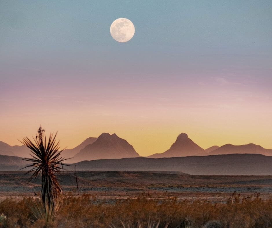 Full moon at Big Bend national Park