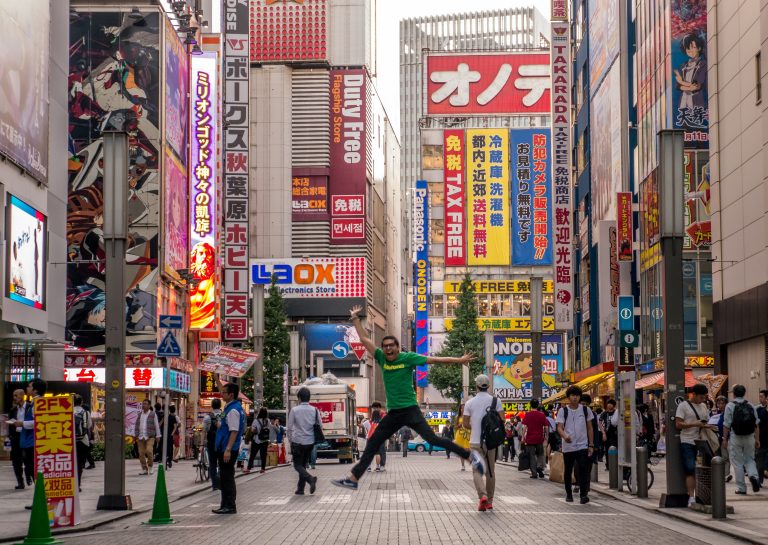 The Akibahara district is full with mangas, neon lights and video games. 