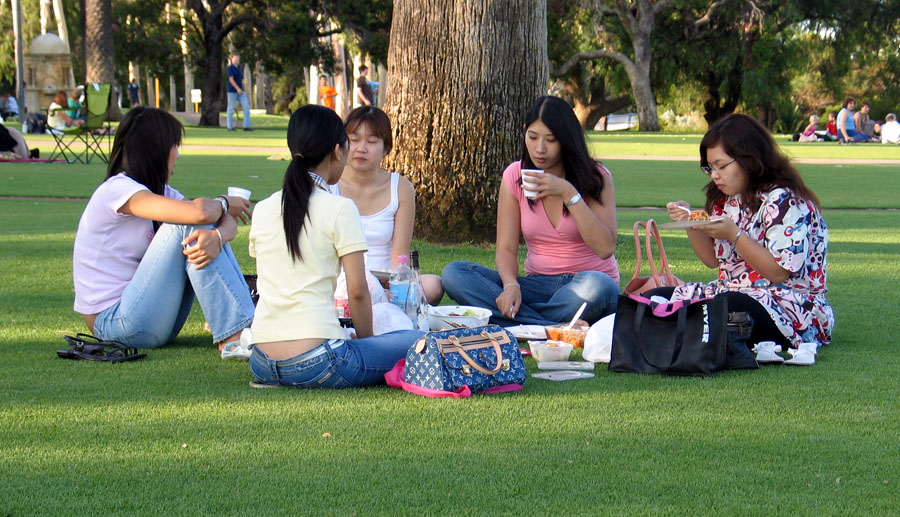 East_Asian_friends
