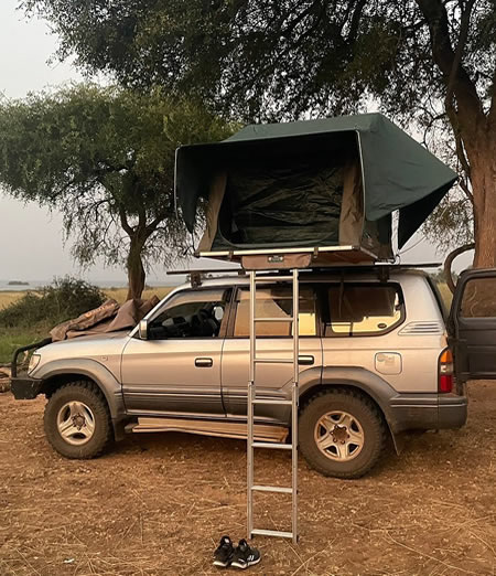 4x4 Car with a rooftop tent in Uganda for self driving on a road trip.