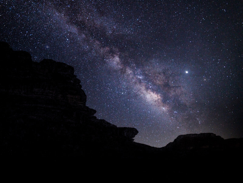 Seeing the milky way on a clear sky in Wadi Rum