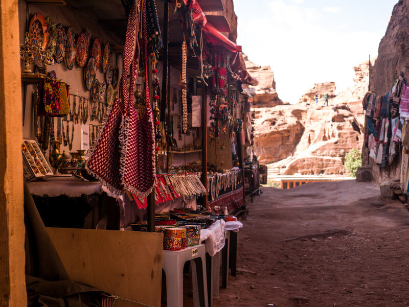 Souvenir shops from Bedouins at Petra's trek to the Monastery