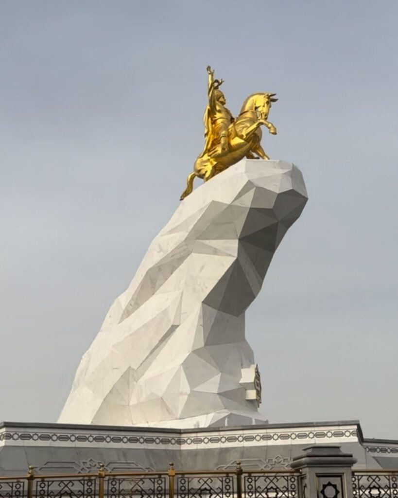 Ashgabat - Golden Statue of Gurbanguly Berdymukhammedov