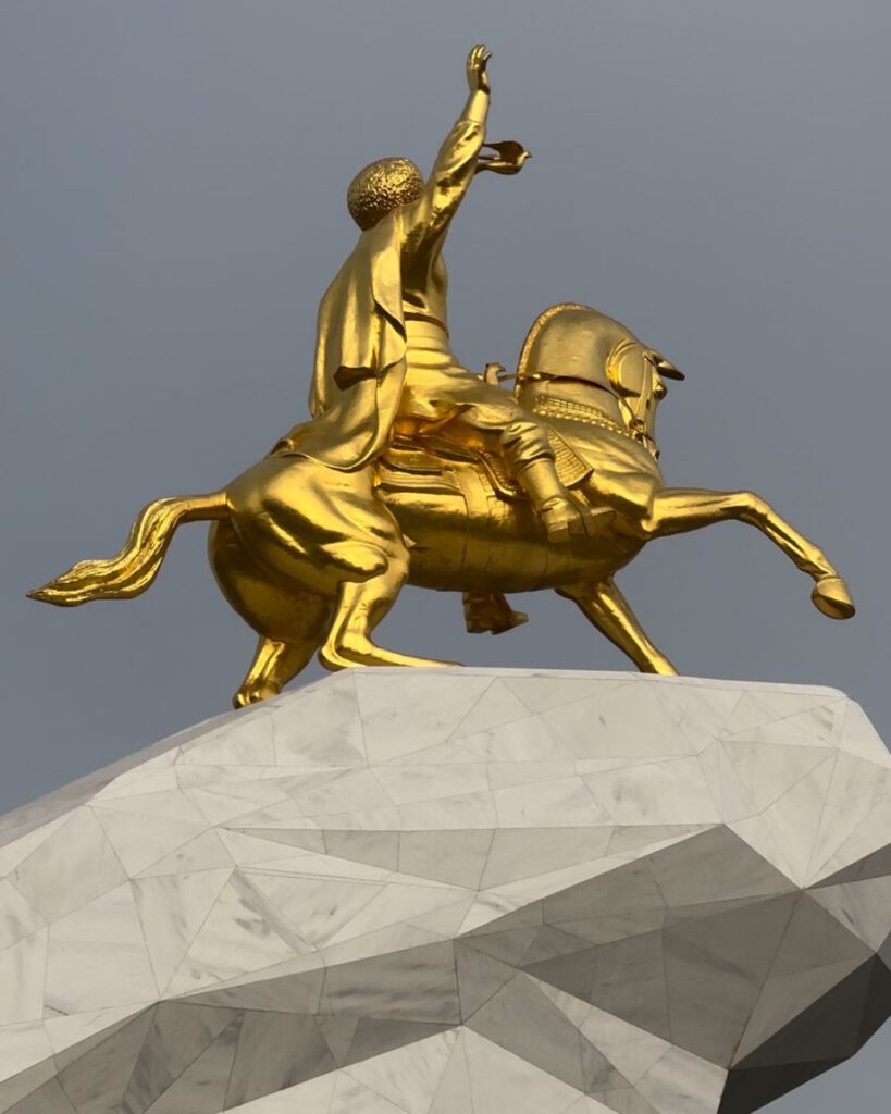 Ashgabat - Golden Statue of Gurbanguly Berdymukhammedov