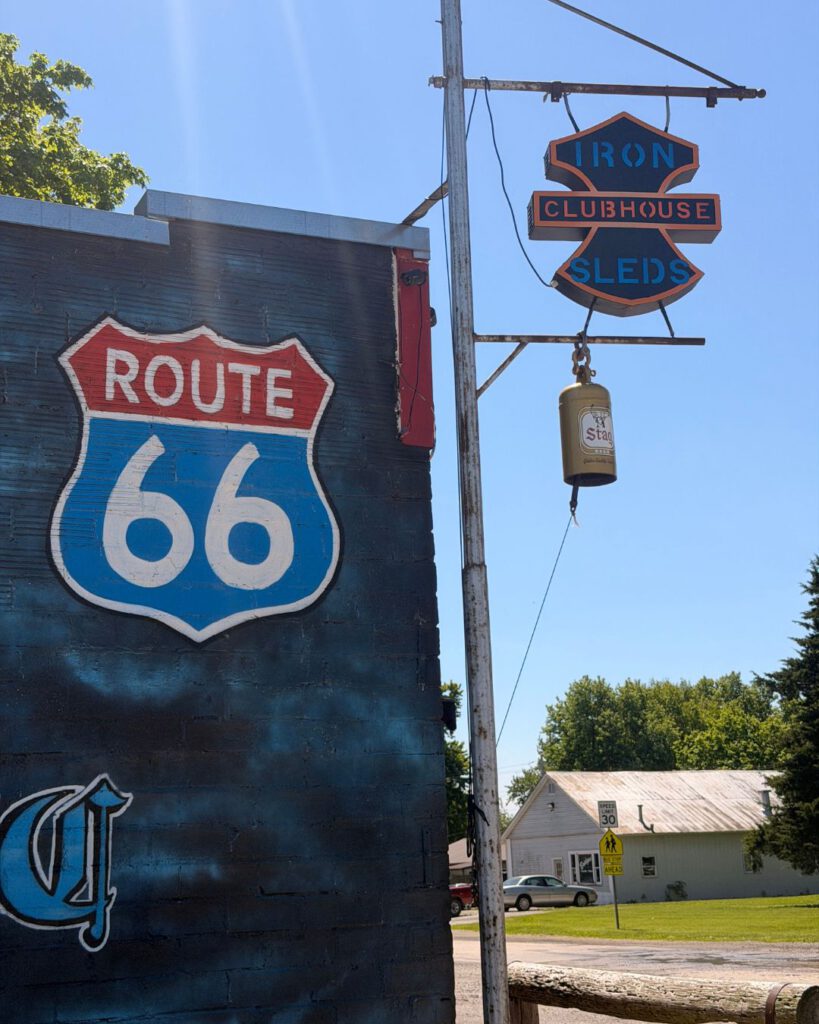 Route 66 murals and places to stop